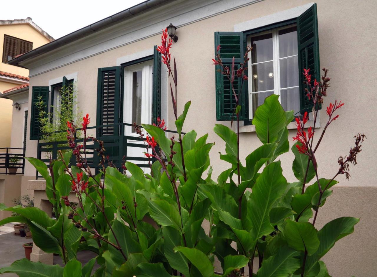 Nada Villa *
